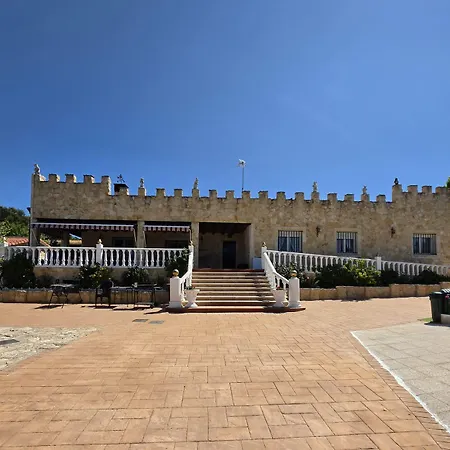 Castillo Valmoral